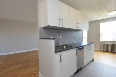 renovated one bedroom - ID 2270, View more