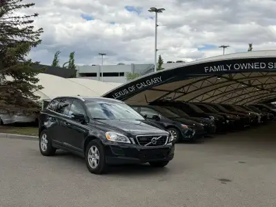 The 2012 Volvo XC60 T6 Platinum represents a flawless blend of Volvo’s stylish first-generation comp...