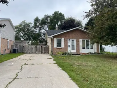 3 Bedroom Bungalow ~ $2195