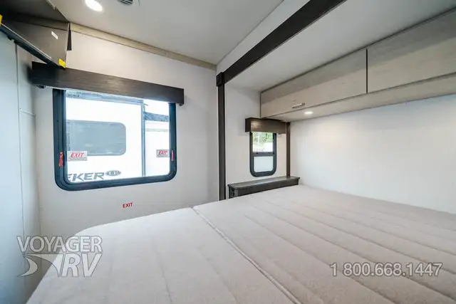 2027 Winnebago Sunflyer 22RS in Travel Trailers & Campers in Kelowna - Image 20