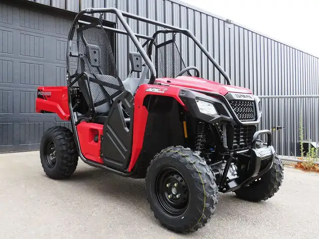 2026 Honda Pioneer 520 in ATVs in Cambridge - Image 2
