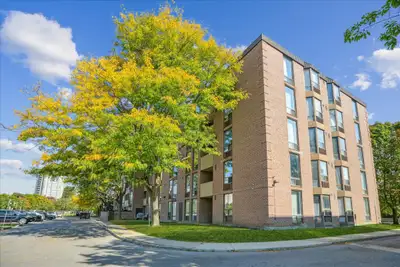 Pickering Place Apartments - 3 Bedroom available at 1865 Glenann