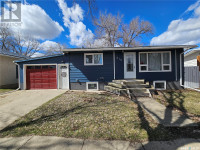 215 Herbert STREET Maple Creek, Saskatchewan