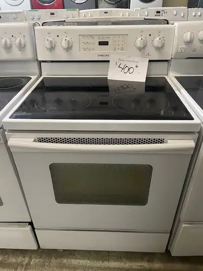 Cuisinière blanche ,four autonettoyant Samsung, View more