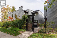 3 468 JACKSON AVENUE Vancouver, British Columbia