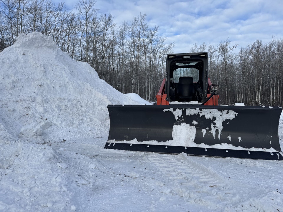 9' snow blade moves snow fast | Heavy Equipment | Lloydminster | Free ...