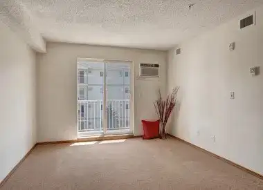 2 Bed x 1 Bath Apartment for Rent on Leila Avenue | $1505.00 in Long Term Rentals in Winnipeg - Image 8