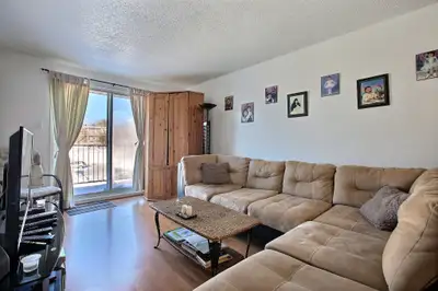 4 1/2 l'ANCIENNE-LORETTE au 1315 rue de la Colline - JUILLET