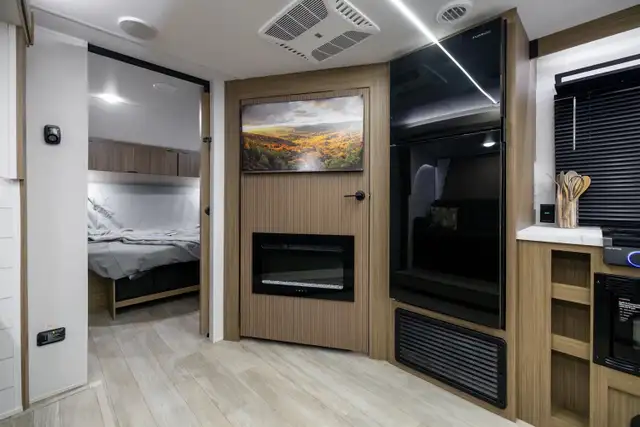 2026 FOREST RIVER SALEM 26ICE in Travel Trailers & Campers in Regina - Image 4