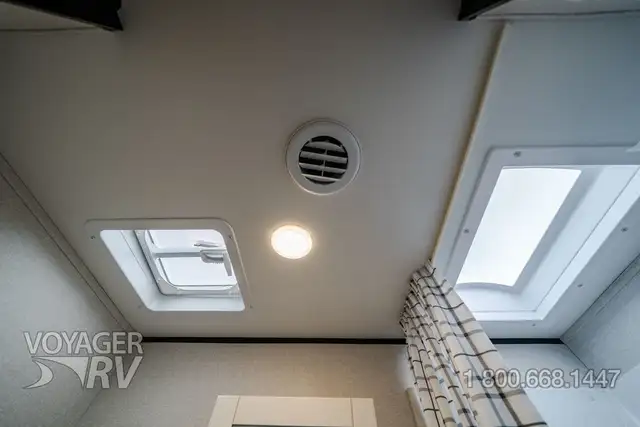 2026 Jayco Jay Flight SLX 210QBW in Travel Trailers & Campers in Kelowna - Image 18