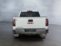 The Sierra 1500s bold exterior and wide stance make a powerful statement. 6.2L 8-cyl Flex Fuel Engin... (image 3)