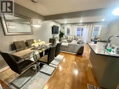Charming modern 3-bed, 2-bath, 1-car-garage semi-detached house in the highly desirable Holmedale-La...