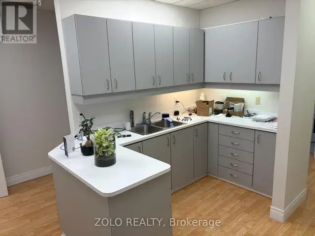 210 - 4600 HIGHWAY 7 W Vaughan (East Woodbridge), Ontario in Commercial & Office Space for Rent in Markham / York Region - Image 16