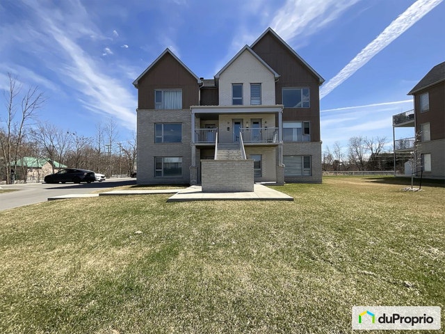 $425,000 - Condominium for sale in St-Joseph-Du-Lac — photo 2