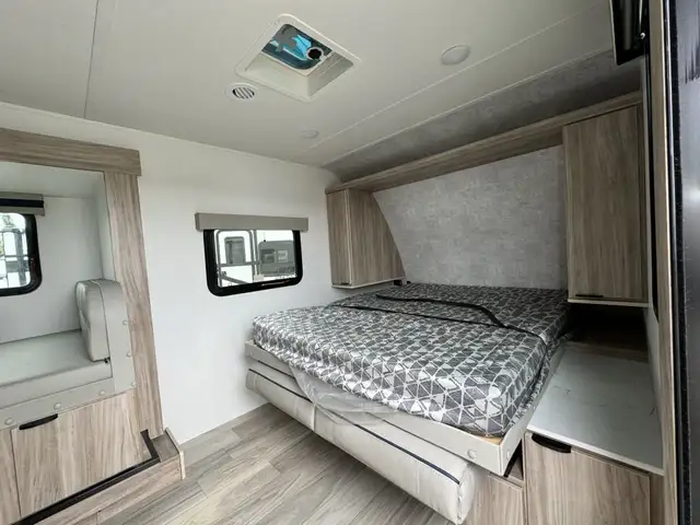2025 Winnebago M-SERIES 2326MBBH in Travel Trailers & Campers in Terrace - Image 14