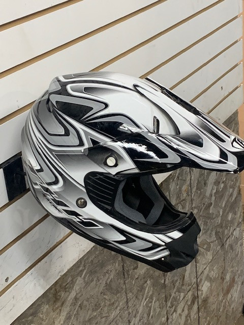 THH Motocross Helmet in Motorcycle Parts & Accessories in Saskatoon - Image 2