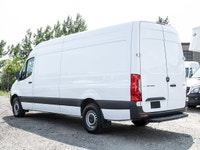 . Engine: 6 Cylinder Engine (image 3)