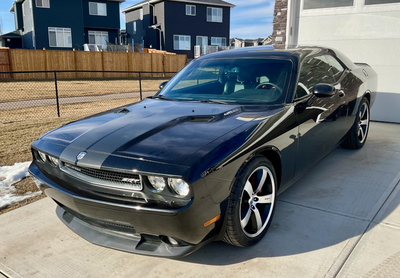 WOW…….low miles. Only 35,600km. Perfect CARFAX…..NO ACCIDENTS OR CLAIMS. Runs smooth as glass. Garag...