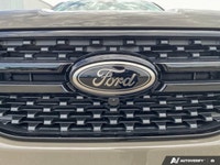 Experience the thrill of the new 2026 Ford Ranger LARIAT in a sophisticated gray finish, equipped wi... (image 9)