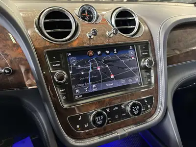 2019 Bentley Bentayga V8 AWD | NO LUX TAX | NIGHT VISION | HEADS, View more