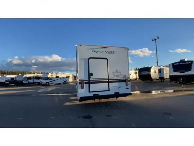 2023 Coachmen RV Freelander 22XG in RVs & Motorhomes in Dawson Creek - Image 9