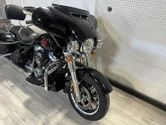 2019 Harley-Davidson ELECTRA GLIDE STANDARD in Street, Cruisers & Choppers in London - Image 6