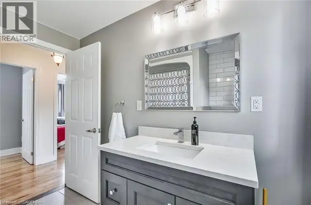8 BEACH Road Lowbanks, Ontario in Houses for Sale in St. Catharines - Image 31