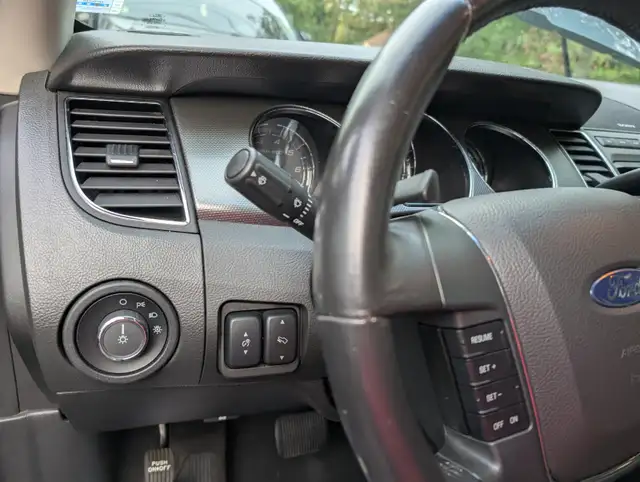 2010 Ford Taurus SEL585559250589470727