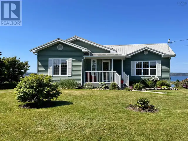 48 Seaview Drive Gabarus, Nova Scotia in Houses for Sale in Cape Breton - Image 2