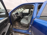 Recent Arrival! 2018 Ram 1500 ST SXT QUAD CAB | 5.7L HEMI V8 | 1 OWNER | TONNEAU CO Blue Streak Pear... (image 7)