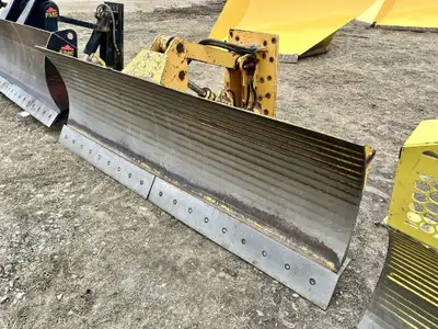 WBM Dozer Blade & WBM Hydraulic Motor Grader Lift Group Major Realignment! -WBM grader lift group (J...