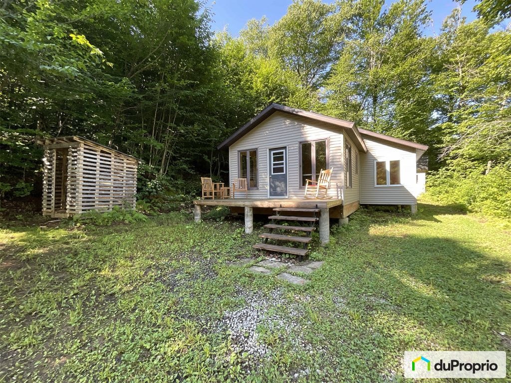 $295,000 - Cottage for sale in Ste-Brigitte-De-Laval — photo 1