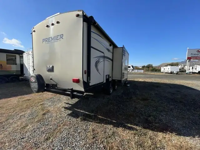 2017 Keystone RV Premier Ultra Lite 26RBPR in Travel Trailers & Campers in Kamloops - Image 22
