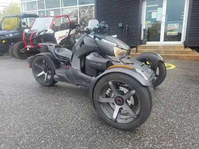 2024 Can-Am RYKER 900 SPORT Ryker demo de l’école Tecnic pour les cours de conduite. Toujours bien e...