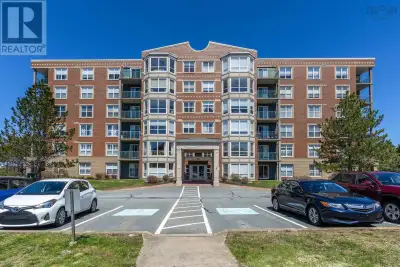 Welcome to Unit 110 at Tiara Gardens, 78 Regency Park Drive an exceptional condo nestled in a peacef...
