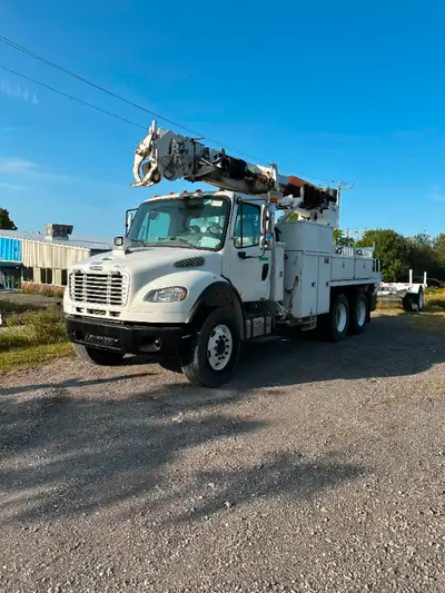 2013 Freightliner M2-106 Altec DM45 Digger Derrick Rear Centre Mounted with Rear Corner Controls Wir...