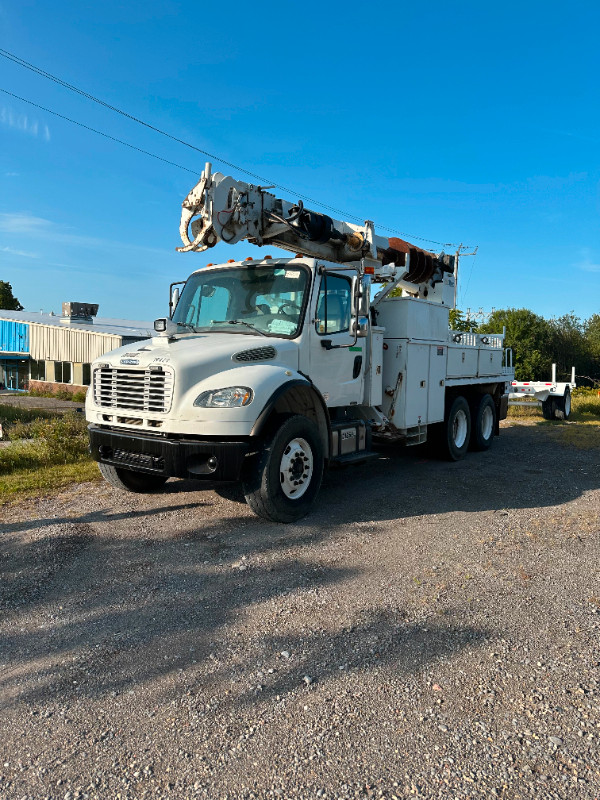 2013 Freightliner - Altec DM45 Digger Derrick in Other in Belleville