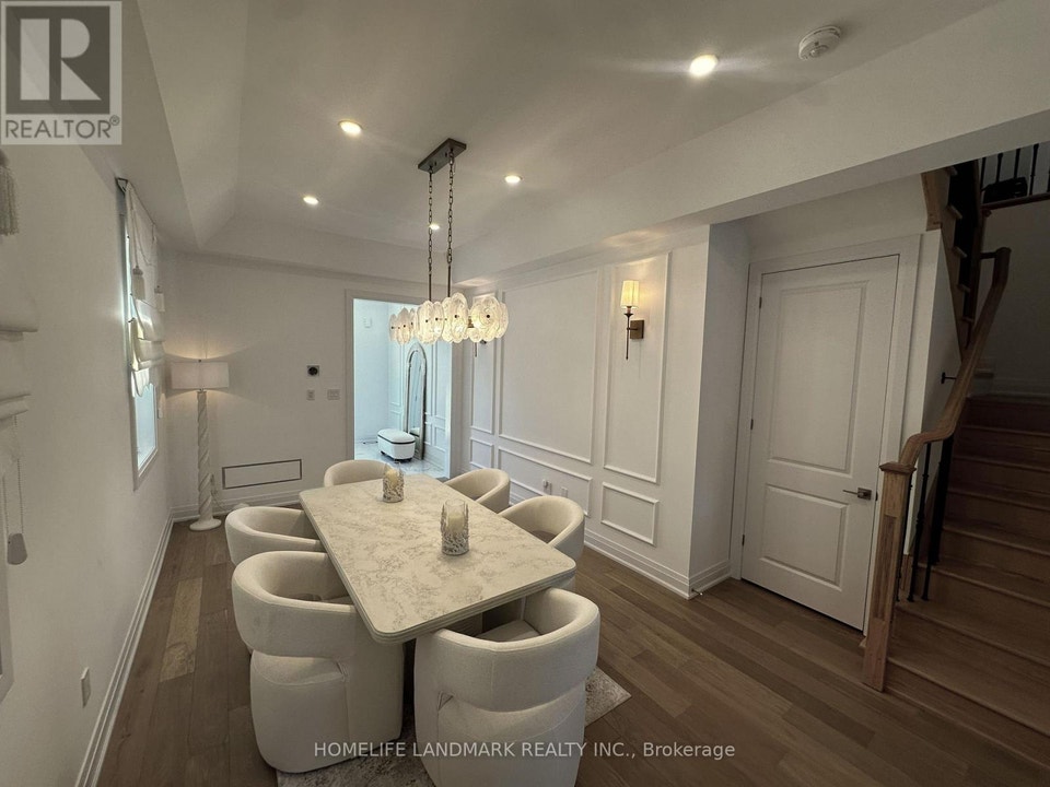 30 MAPLETON STREET Richmond Hill (Oak Ridges), Ontario 3