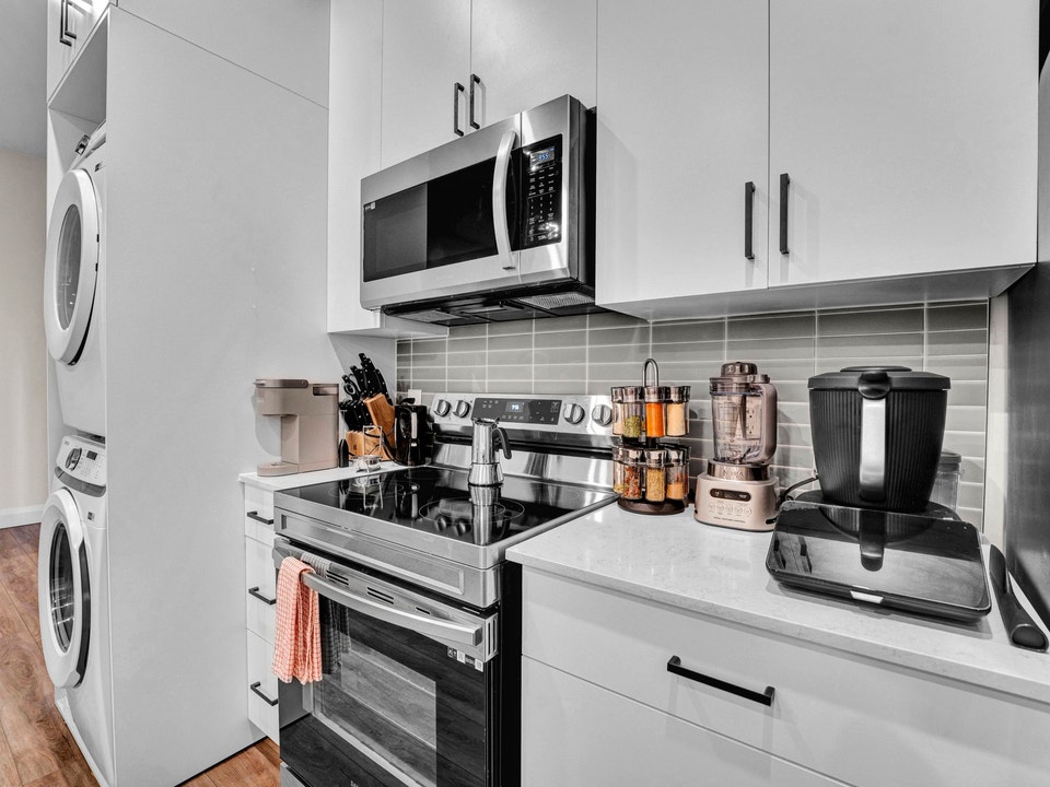 320 Perrier Avenue 5