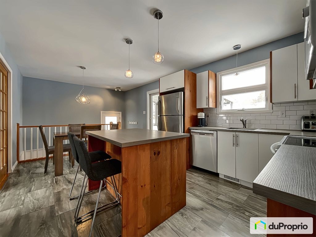 $440,000 - Bungalow for sale in Val-Belair — photo 2