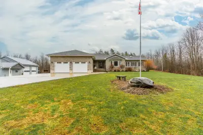 Custom-built bungalow on 5 acres with over 5,000 sq ft of finished living space! This 6-bedroom, 4-b...
