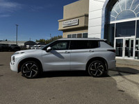 *About This Used Mitsubishi Outlander for sale in Alberta* This Mitsubishi Outlander delivers a Regu... (image 2)