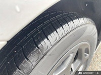 Only 25 Miles! This Chrysler Pacifica Hybrid has a trusty Gas/Electric V-6 3.6 L/220 engine powering... (image 9)