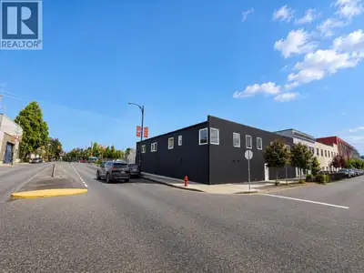 Position your business for success with this exceptional freehold industrial opportunity in one of V...