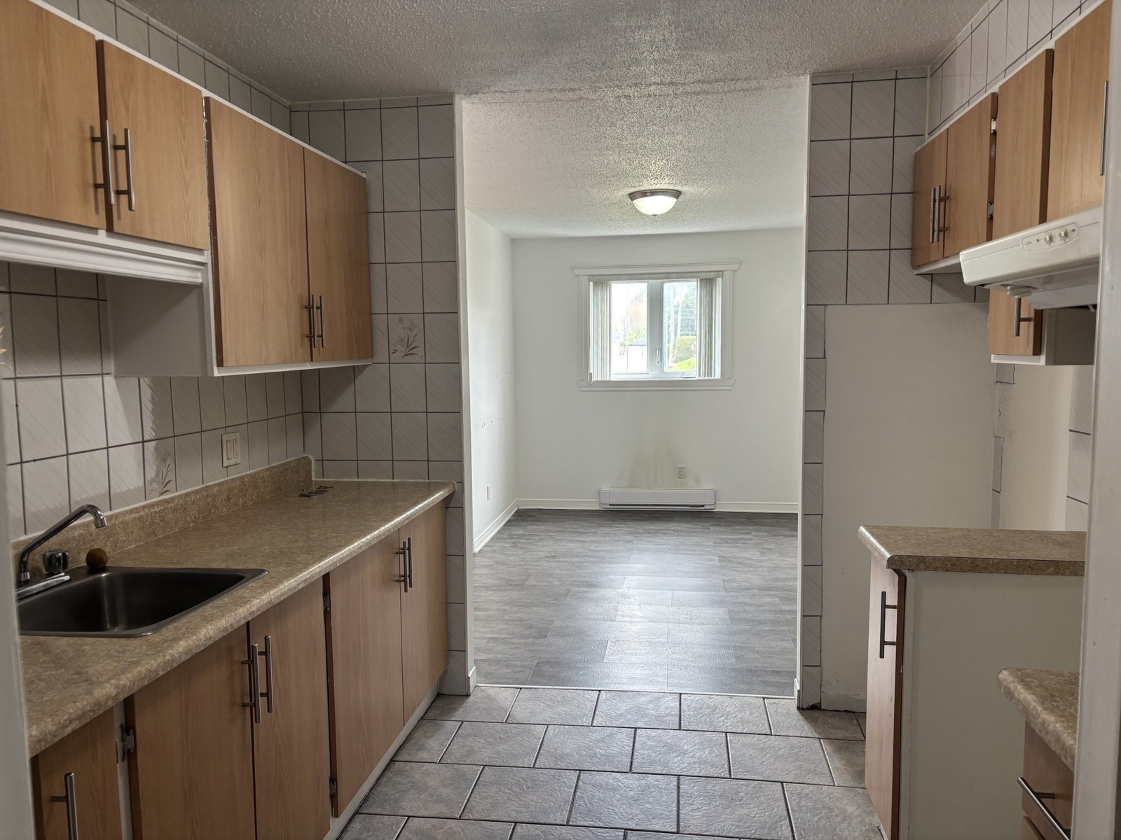 1227 Châteaubriand — photo 3