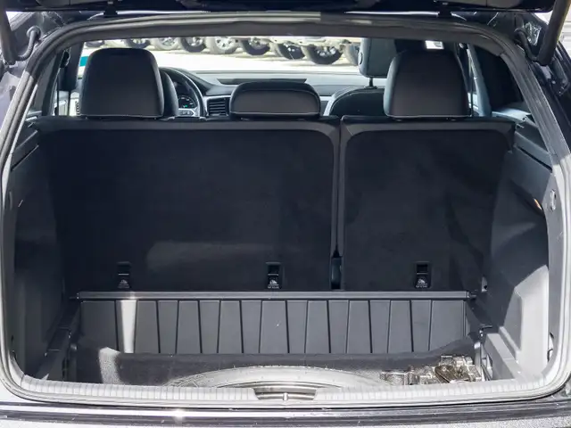 2020 Volkswagen Atlas Cross Sport Comfortline 2.0 Tsi in Cars & Trucks in Edmonton - Image 10