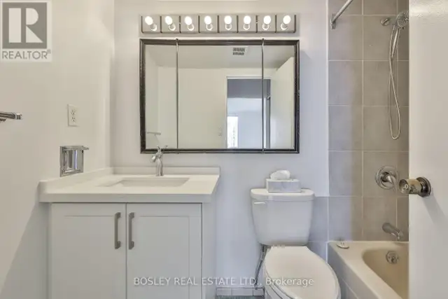 2825 - 33 HARBOUR SQUARE Toronto (Waterfront Communities), Ontar in Long Term Rentals in City of Toronto - Image 18