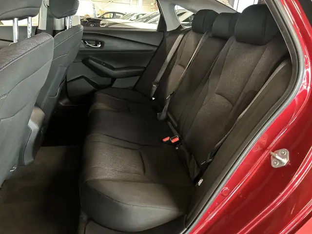 2023 Honda Accord Sedan EX, Carplay, Bluetooth, Caméra, Phares à in Cars & Trucks in City of Montréal - Image 34
