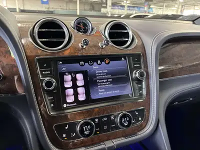 2019 Bentley Bentayga V8 AWD | NO LUX TAX | NIGHT VISION | HEADS, View more