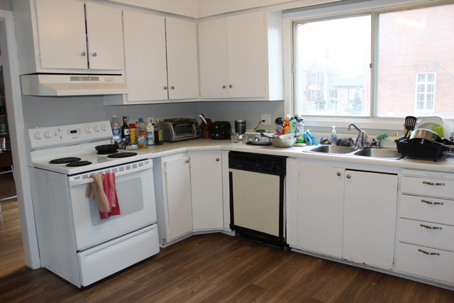 Spacious Student House - Brdms Available - MAY 2024 in Long Term Rentals in Kingston - Image 2